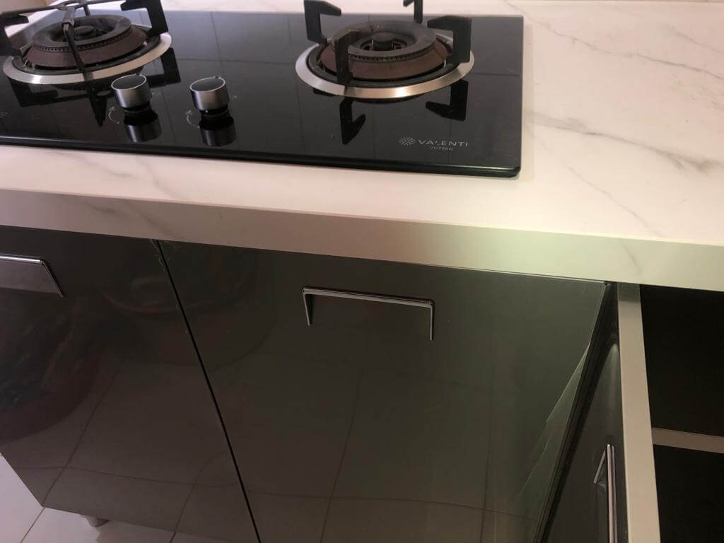 Sintered-Stone-Top-with-Stainless-Steel-Kitchen-Cabinet-1
