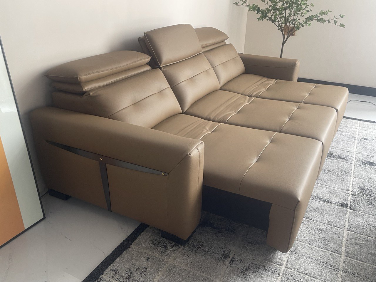 Alessia Electric Motorised Extendable Sofa
