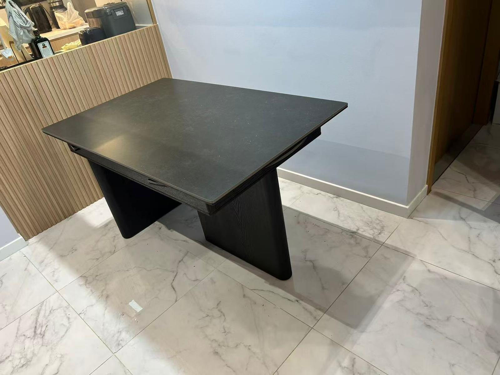 Tami Ash Wood Sintered Stone Extendable Dining Table in black Tami Ash Wood Sintered Stone Extendable Dining Table in black