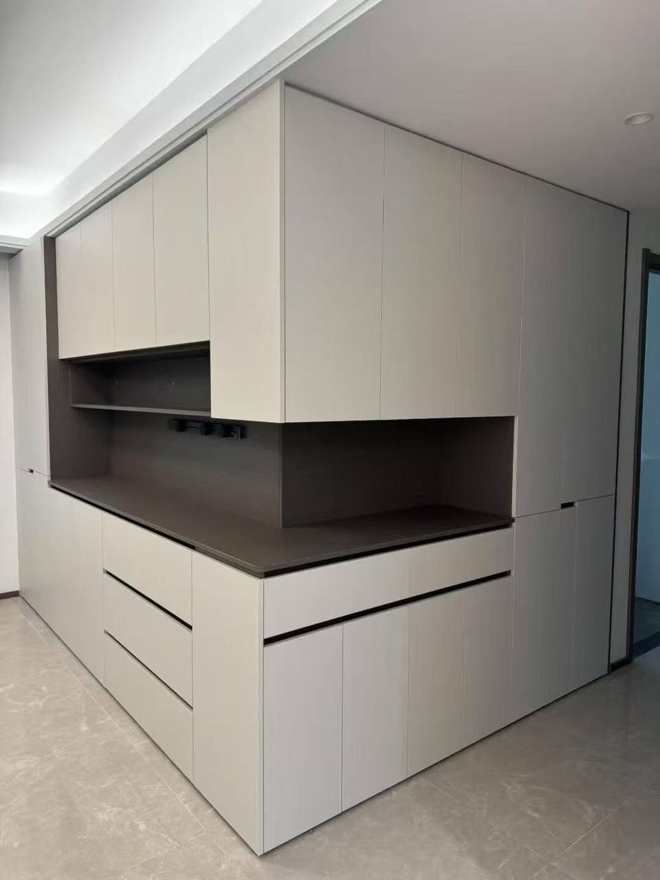 Premium Custom Aluminium Entryway Cabinet Premium Custom Aluminium Entryway Cabinet