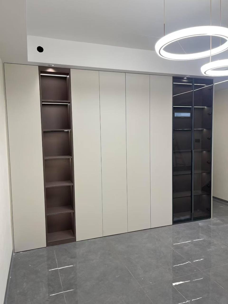 Premium Custom Aluminium Hinged Wardrobe -2 Premium Custom Aluminium Hinged Wardrobe